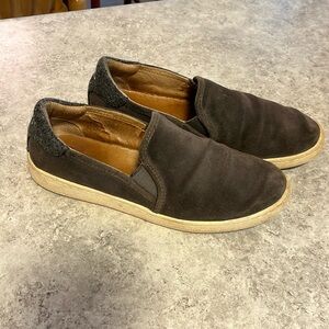 UGG slip on sneakers